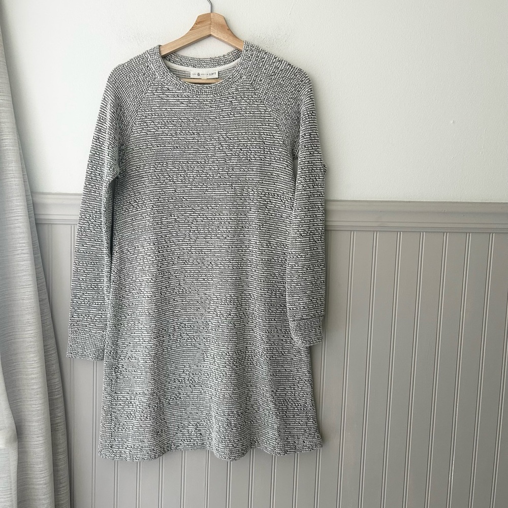 Lou & Grey LOFT XS Gray Long Sleeve Knit Sweater Dress